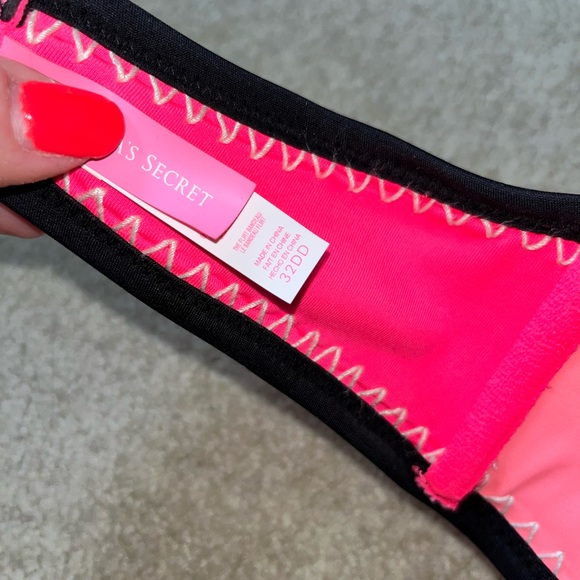 Victoria Secret Crochet Bandeu Swim Top | Size 32DD - Picture 5 of 5